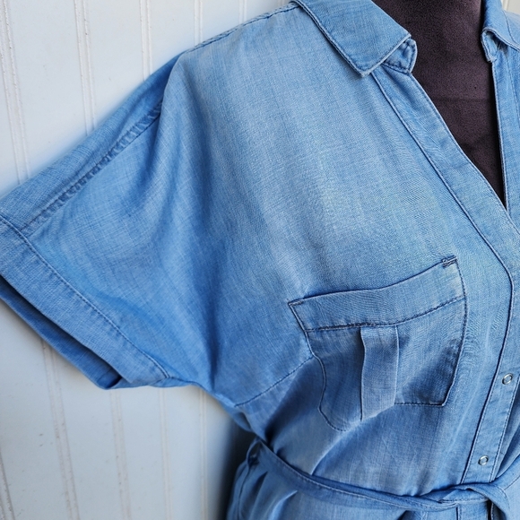 H&M Denim Women's Dress  Blue Denim Snap Buttons Short Sleeve Tie Sz 4 - Picture 5 of 15